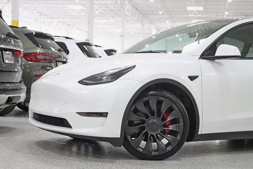 2023 Tesla Model Y Performance