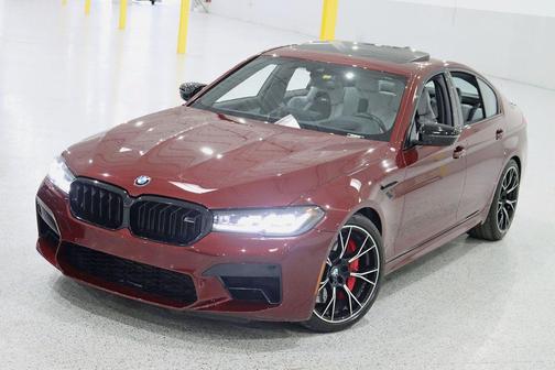 Aventurin Red Metallic 2023 BMW M5 Base