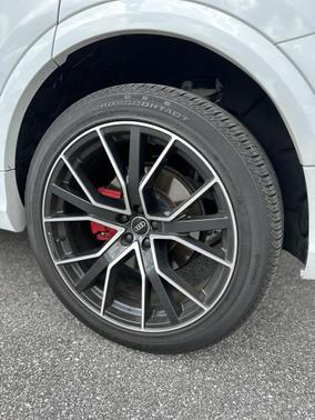 2021 Audi Q8 55 Premium Plus