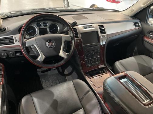 2010 Cadillac Escalade ESV Premium