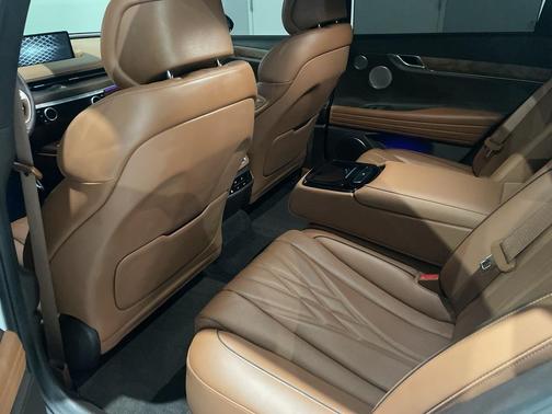2023 Genesis Electrified G80 Base