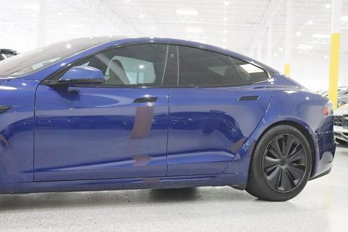 2022 Tesla Model S Base
