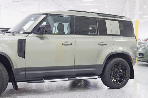 2020 Land Rover Defender SE