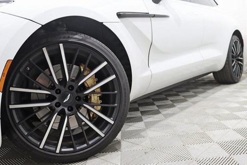 Lunar White 2023 Aston Martin DBX Base