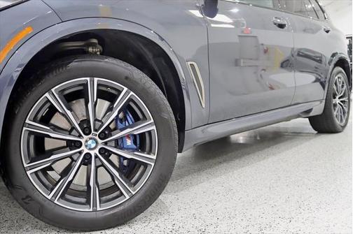 2022 BMW X5 M50i