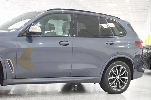 2022 BMW X5 M50i