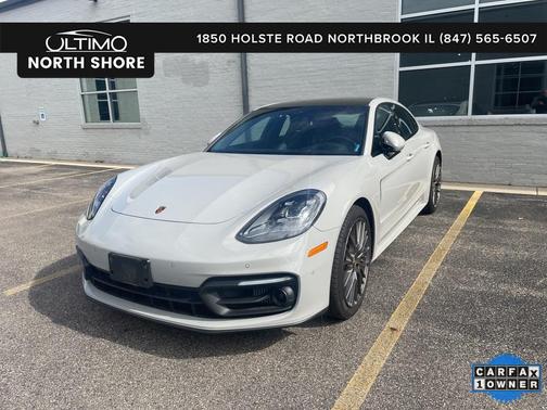 2023 Porsche Panamera 4 Platinum Edition