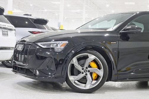 2022 Audi e-tron S Prestige