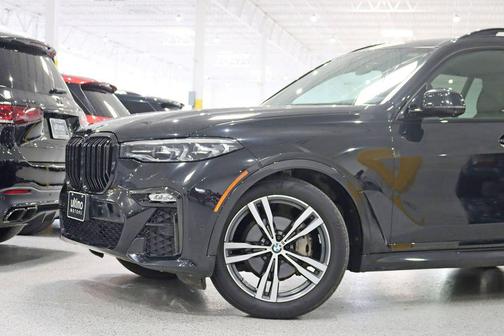 Black Sapphire Metallic 2020 BMW X7 xDrive40i