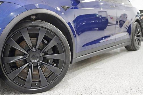 2023 Tesla Model X Base