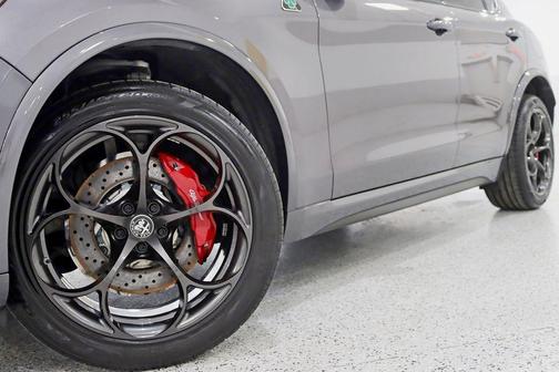 2024 Alfa Romeo Stelvio Quadrifoglio