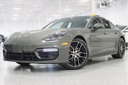 2022 Porsche Panamera 4 Platinum Edition