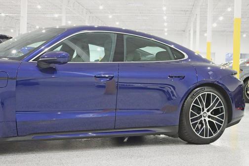 2020 Porsche Taycan Turbo