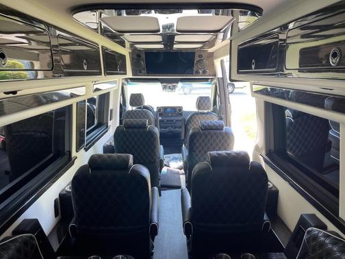 2024 Mercedes-Benz Sprinter 3500XD Cargo 170 WB