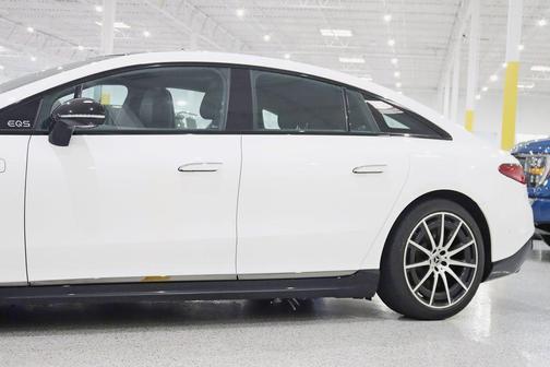 MANUFAKTUR Diamond White Metallic 2023 Mercedes-Benz AMG EQS Base
