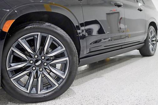 2022 Cadillac Escalade ESV Sport