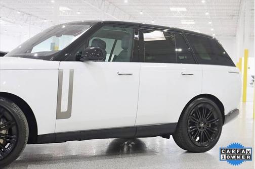 2023 Land Rover Range Rover SE