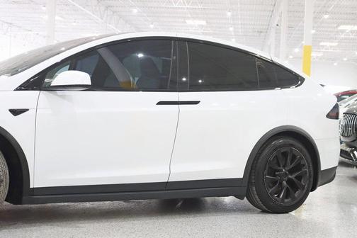 2022 Tesla Model X Base