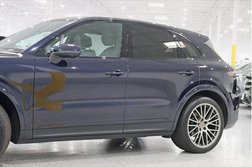 2022 Porsche Cayenne Platinum Edition