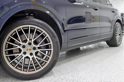 2022 Porsche Cayenne Platinum Edition