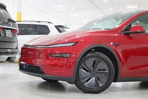 2026 Tesla Model Y Long Range