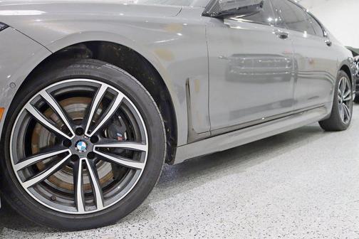 2022 BMW 750 i xDrive