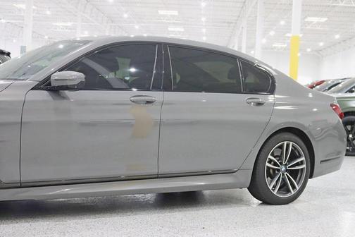 2022 BMW 750 i xDrive