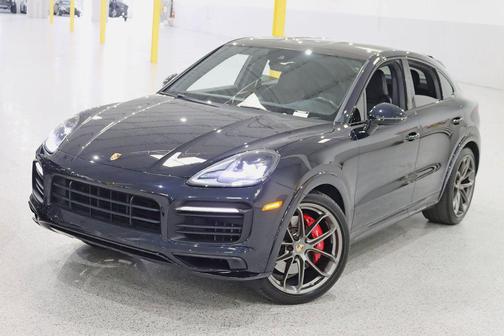 Moonlight Blue Metallic 2023 Porsche Cayenne GTS