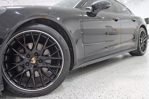 2020 Porsche Panamera 4