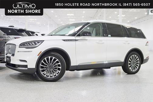Pristine White Metallic Tri-Coat 2024 Lincoln Aviator Reserve AWD