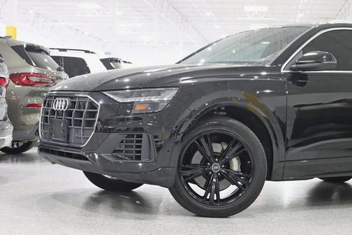 2023 Audi Q8 55 Premium