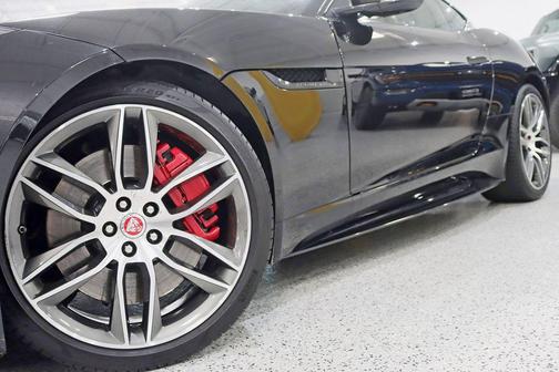Black Berry 2016 Jaguar F-TYPE R