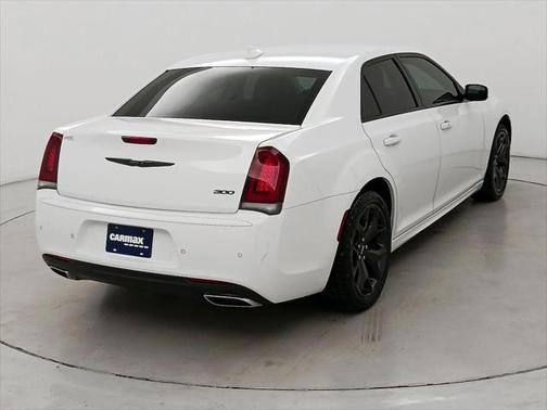2022 Chrysler 300 Touring