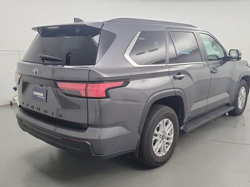 2024 Toyota Sequoia SR5
