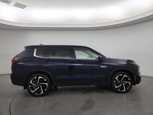 2023 Mitsubishi Outlander PHEV SE S-AWC