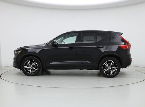 2023 Volvo XC40 B5 Core