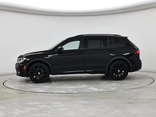 Deep Black Pearl 2021 Volkswagen Tiguan 2.0T SE R-Line Black 4MOTION