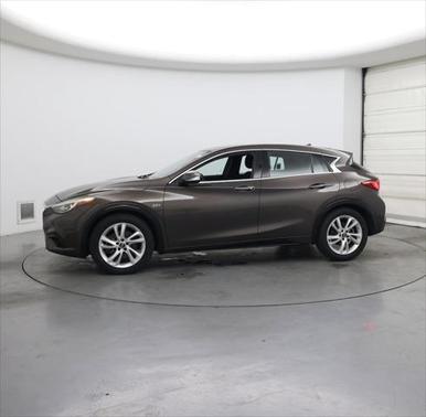 2017 INFINITI QX30