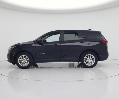 Mosaic Black Metallic 2022 Chevrolet Equinox LS