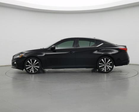 Super Black 2022 Nissan Altima SR FWD