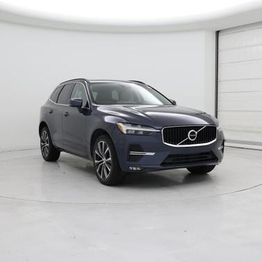 2022 Volvo XC60 B5 Momentum
