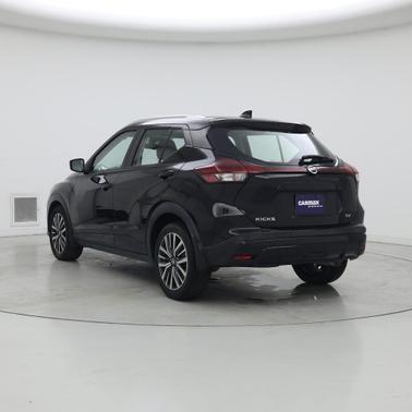 Black 2021 Nissan Kicks SV