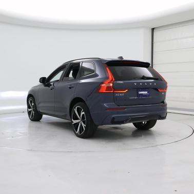 2023 Volvo XC60 B5 Ultimate Dark Theme