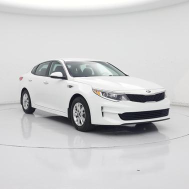White 2018 Kia Optima S
