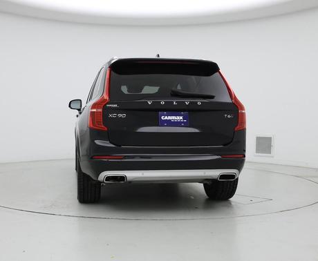 2021 Volvo XC90 T6 Momentum