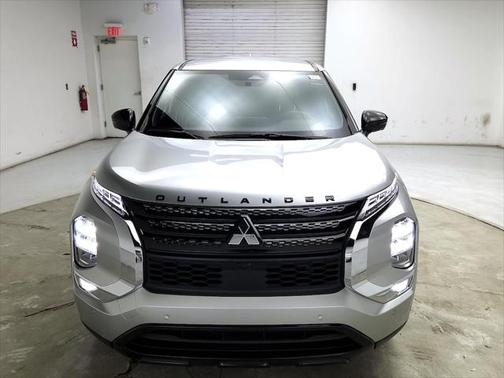 2023 Mitsubishi Outlander SE Black Edition 2WD