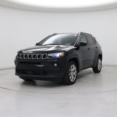 Diamond Black Crystal Pearlcoat 2024 Jeep Compass Latitude Lux