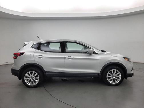 Brilliant Silver Metallic 2020 Nissan Rogue Sport S
