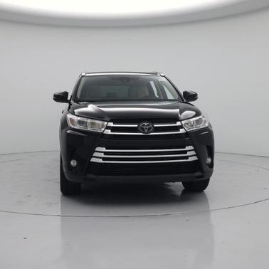 Midnight Black Metallic 2018 Toyota Highlander XLE