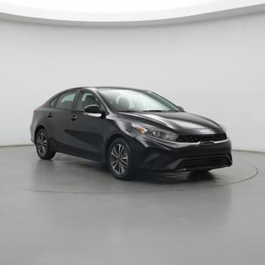 Aurora Black 2024 Kia Forte LXS